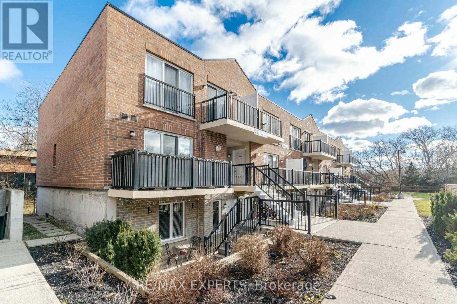 Toronto (humbermede), ON M9M0A2,3037 Finch AVE West #1036