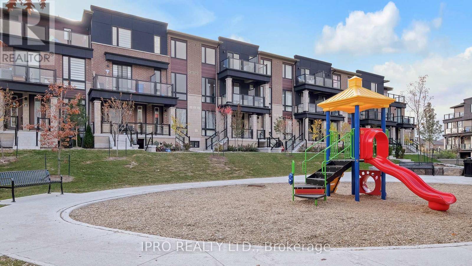 Brampton (bram West), ON L6Y6G1,25 Knotsberry CIR #89