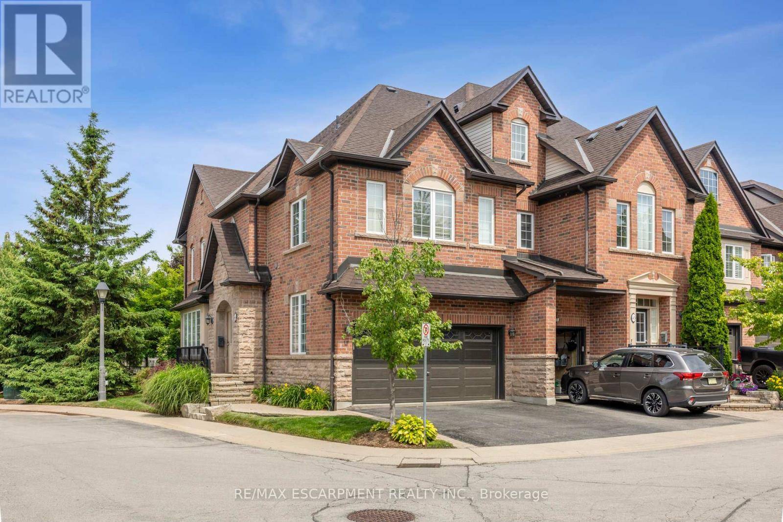 Oakville (iroquois Ridge North), ON L6H7J2,300 Ravineview WAY #44