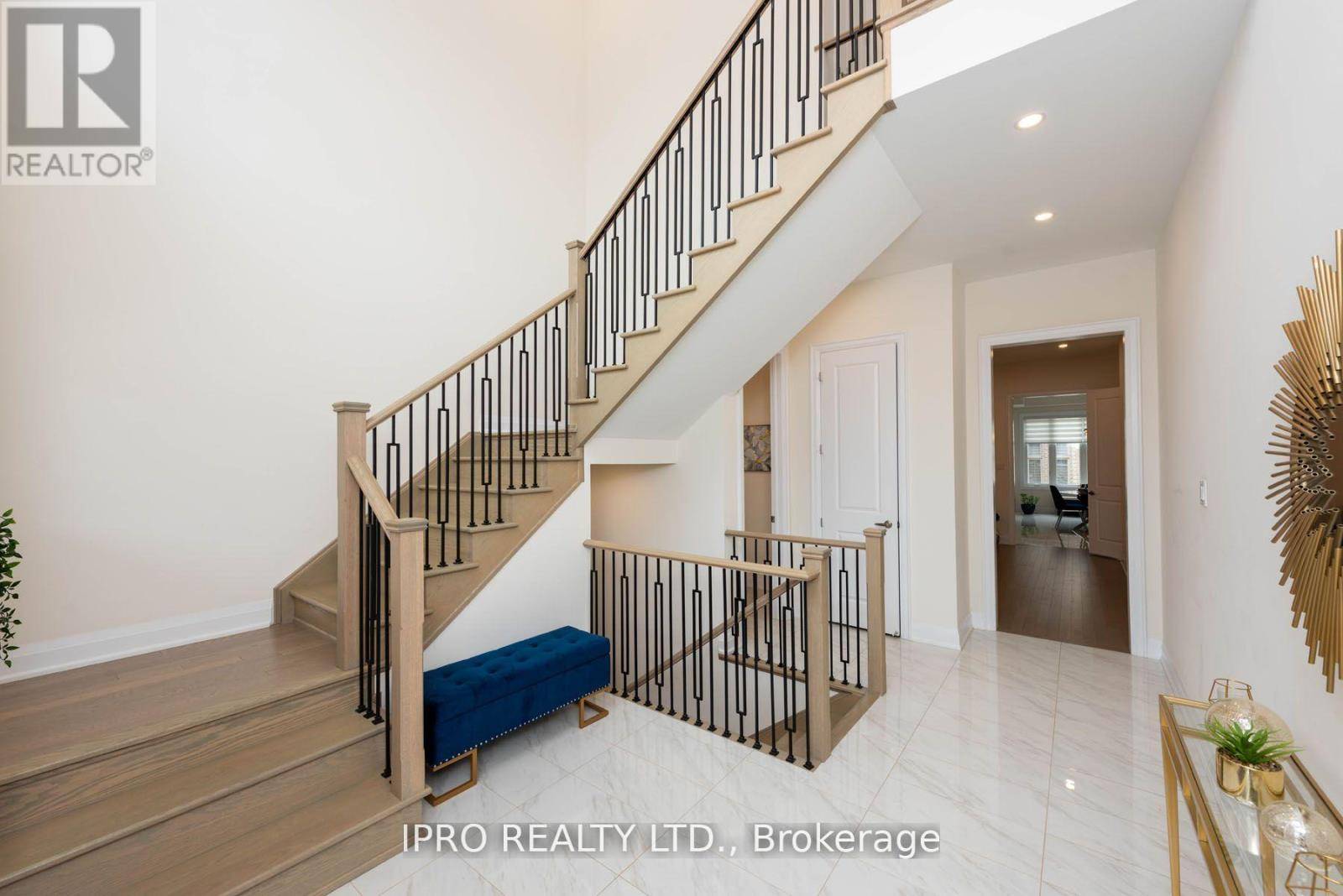 Oakville (glen Abbey), ON L6M5M2,2437 IRENE CRESCENT