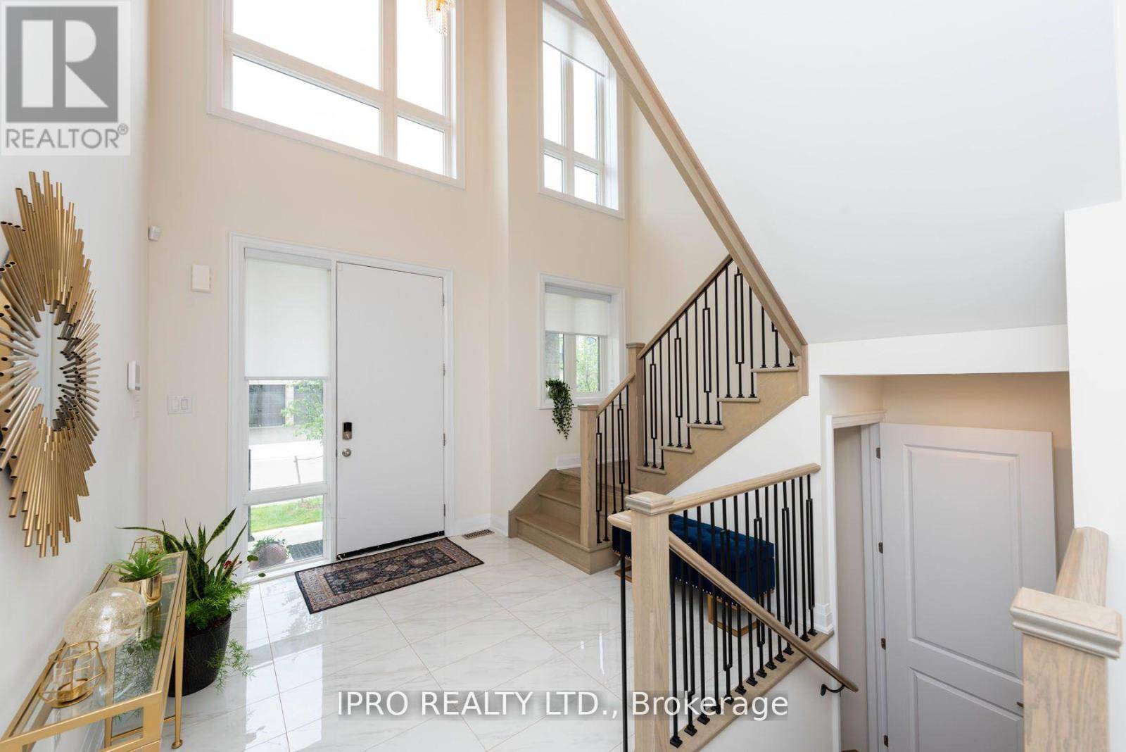 Oakville (glen Abbey), ON L6M5M2,2437 IRENE CRESCENT