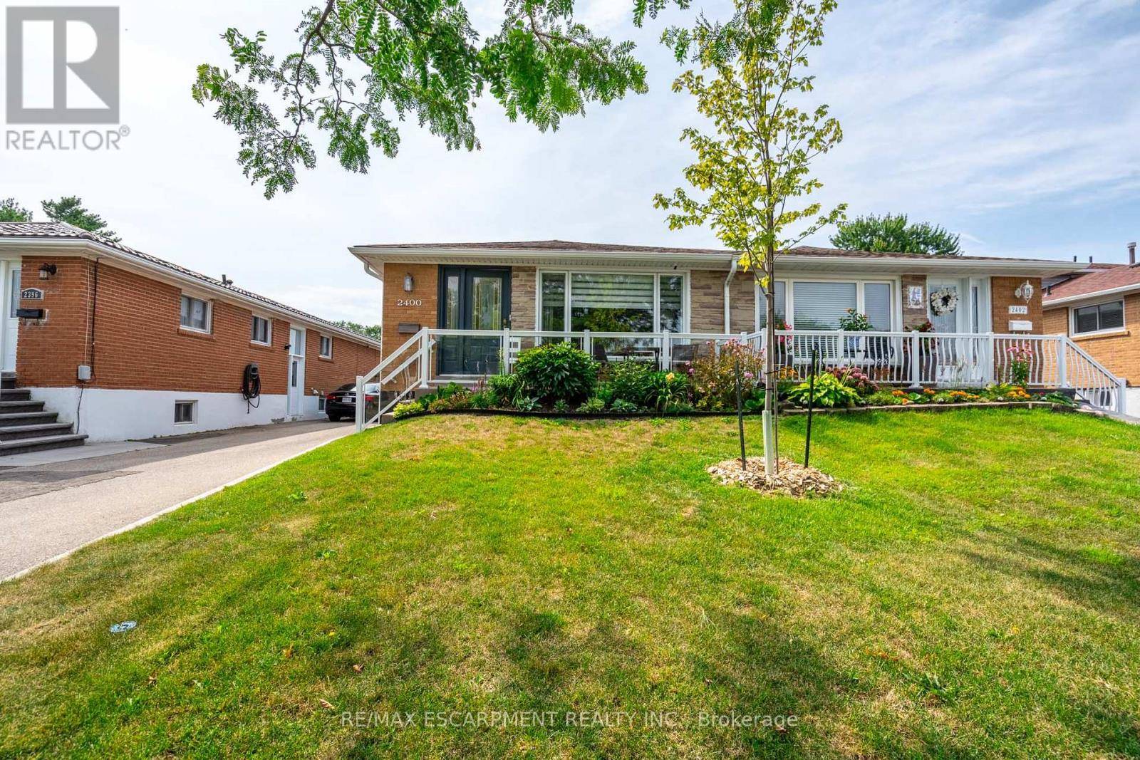 Mississauga (cooksville), ON L5B2B5,2400 Whaley DR #1