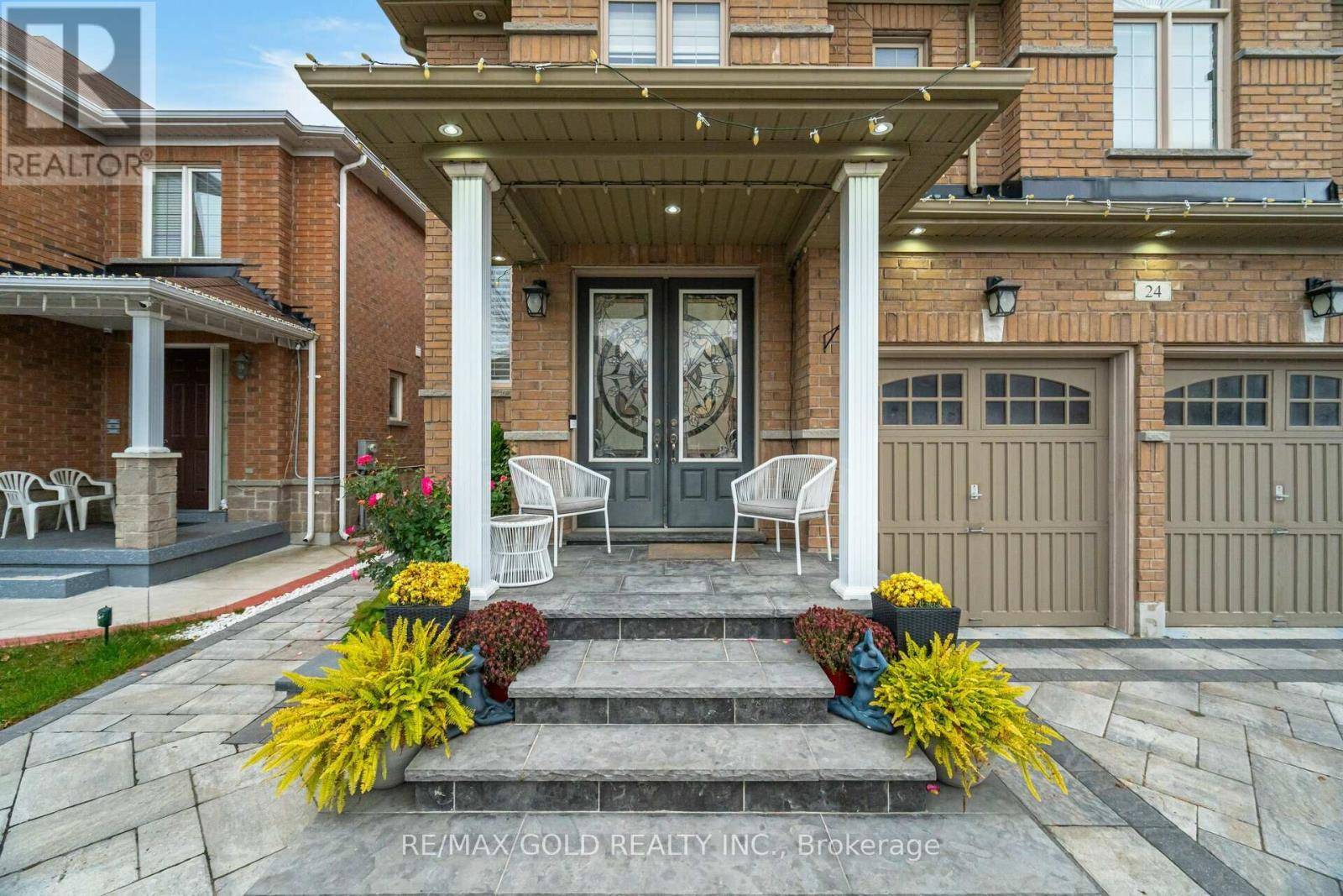 Brampton (bram East), ON L6P3S6,24 CAMPWOOD CRESCENT N