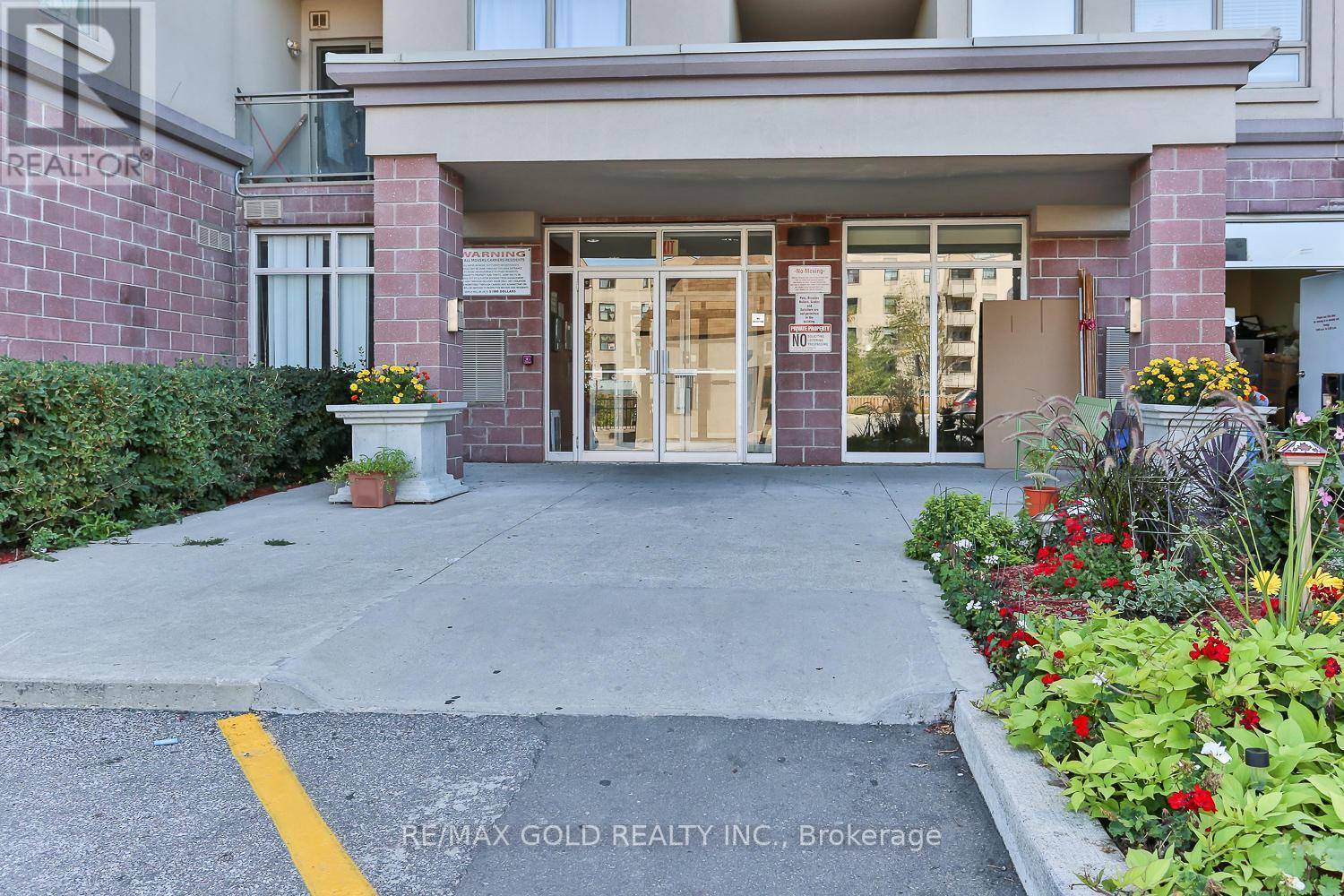 Mississauga (malton), ON L4T0A3,7405 Goreway DR #112