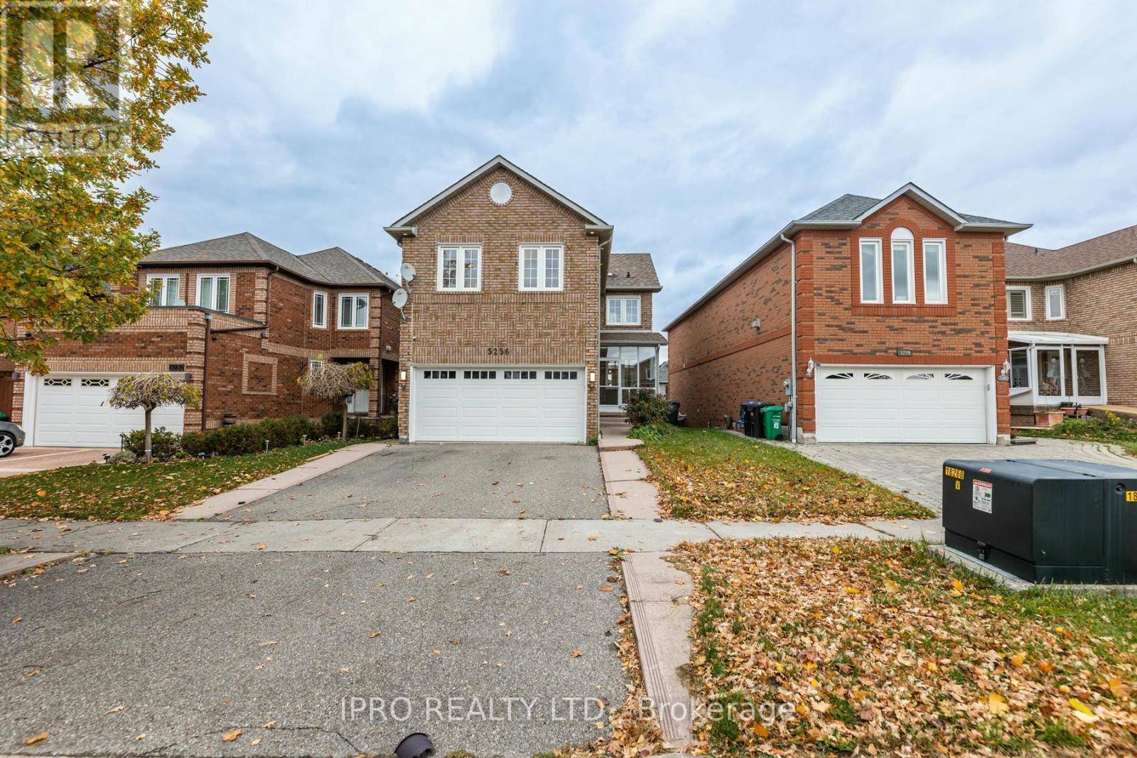 Mississauga (east Credit), ON L5V1V4,5256 FLORAL HILL CRESCENT