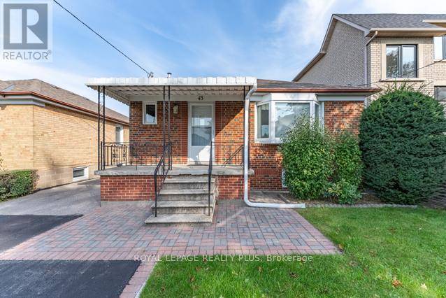 Toronto (mimico), ON M8Z3Y6,43 St George ST #(Upper)