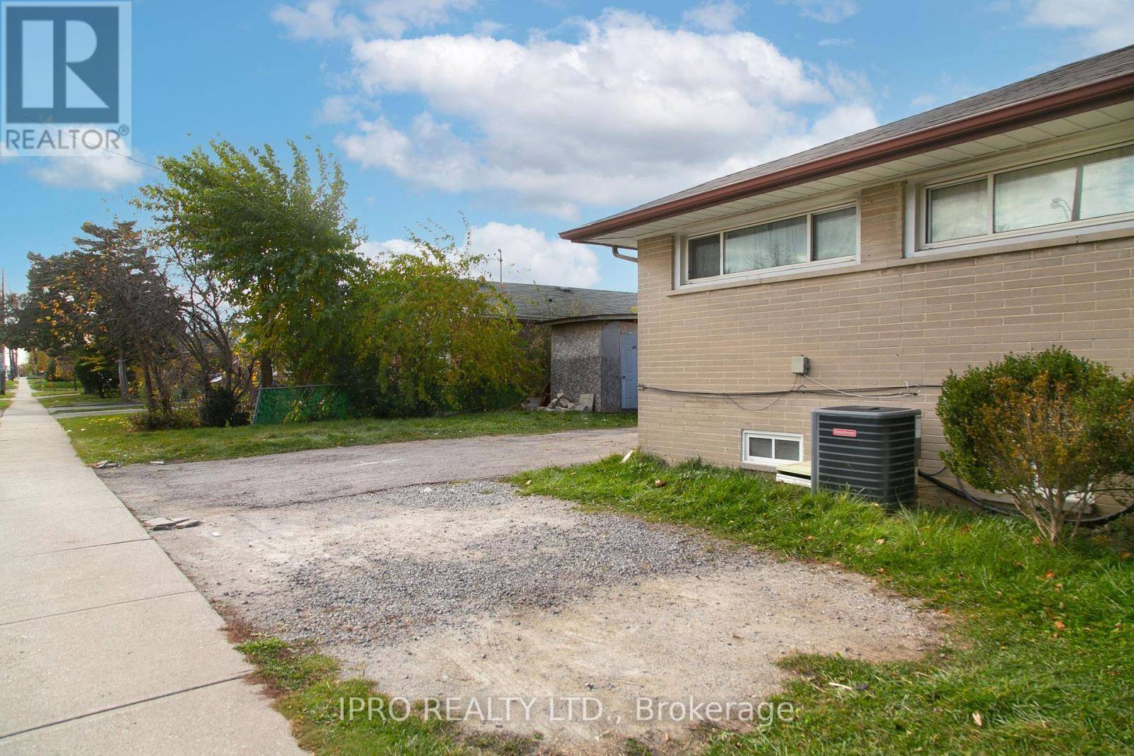 Toronto (rexdale-kipling), ON M9W3Y1,2476 ISLINGTON AVENUE