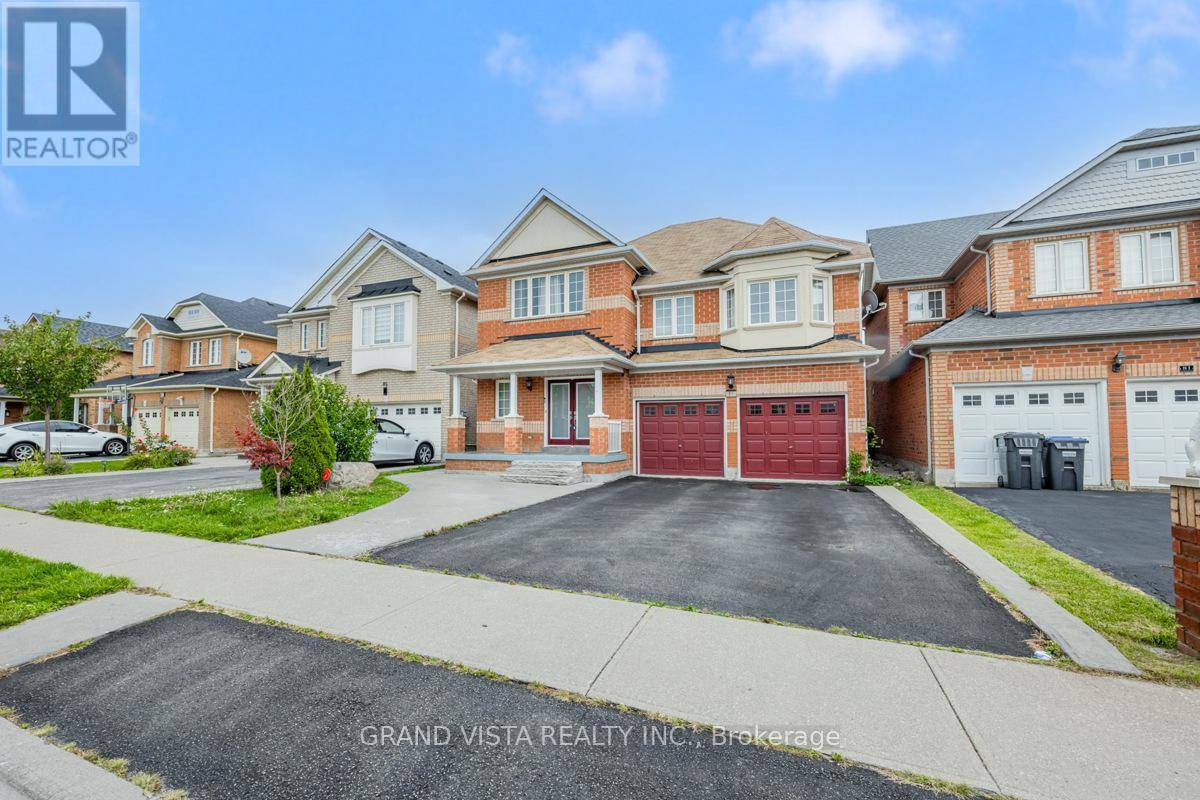 Brampton (northwest Sandalwood Parkway), ON L7A3V9,83 CHALKFARM CRESCENT