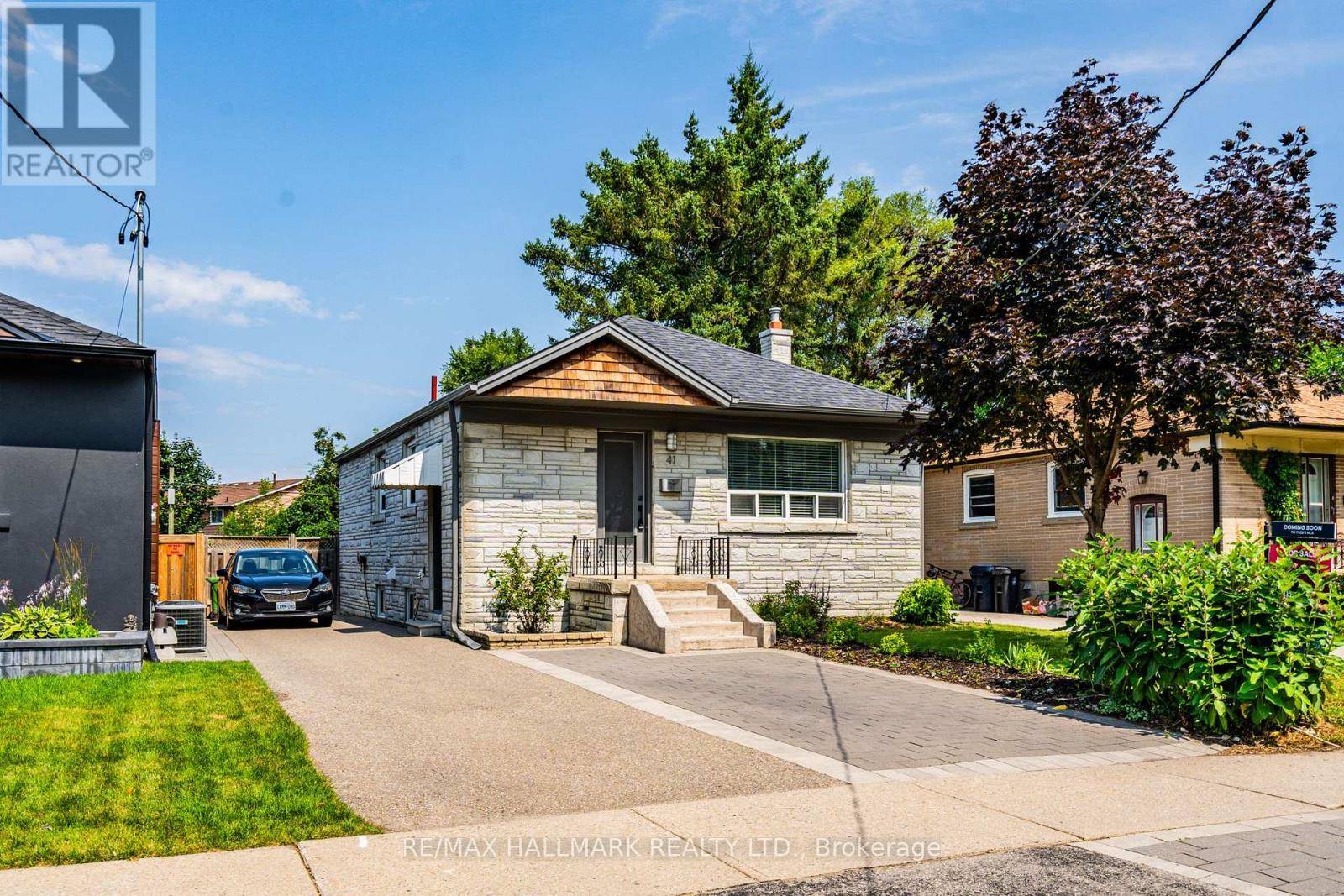 Toronto (alderwood), ON M8W4C1,41 TREEVIEW DRIVE