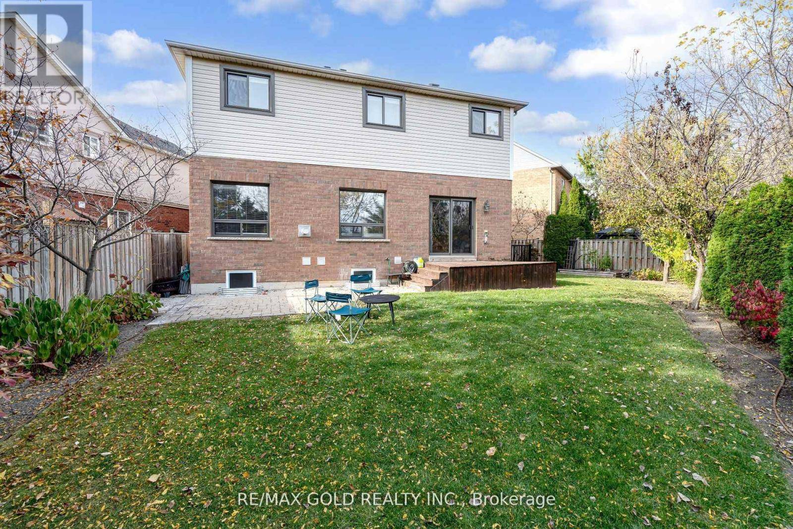 Brampton (fletcher's Meadow), ON L7A1Y2,10 SUNNYBROOK CRESCENT