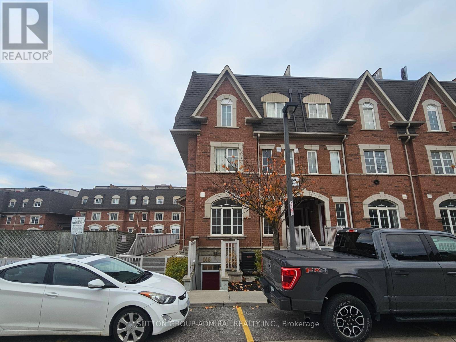 Mississauga (cooksville), ON L5B4K1,601 Shoreline DR #145