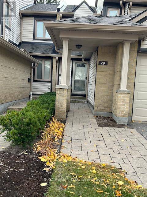 Mississauga (central Erin Mills), ON L5M4N5,2275 Credit Valley RD #74