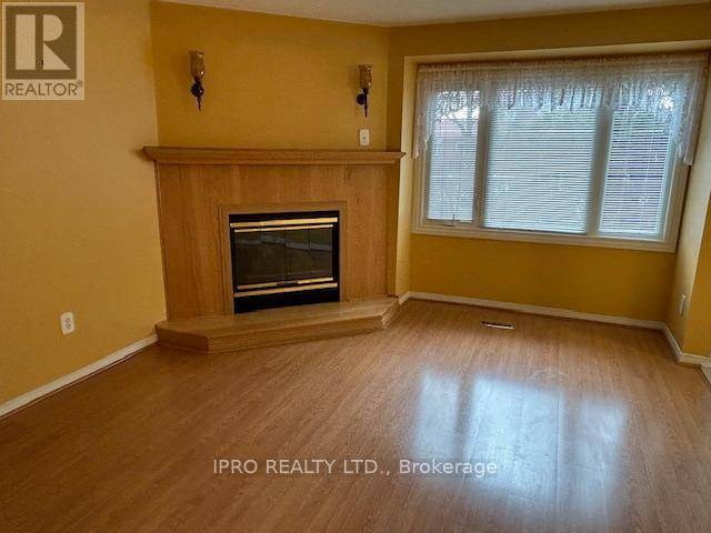 Mississauga (central Erin Mills), ON L5M4N5,2275 Credit Valley RD #74