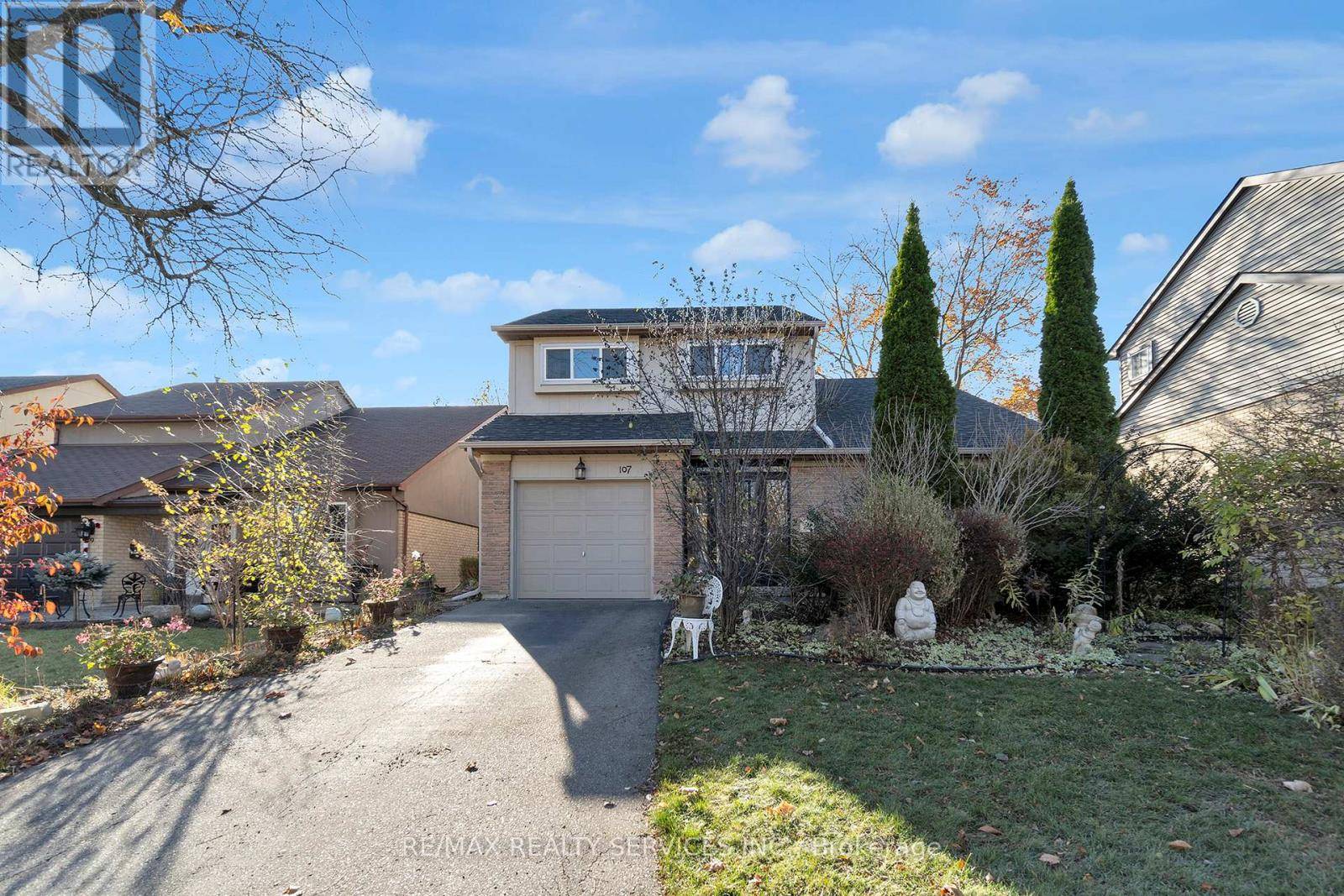 Brampton (heart Lake East), ON L6Z1P4,107 ROYAL PALM DRIVE