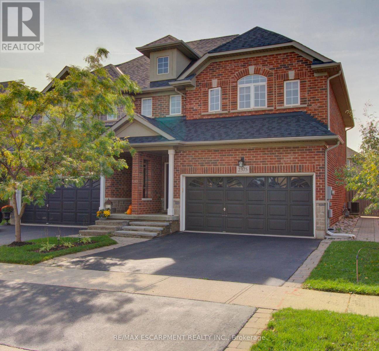 Oakville (west Oak Trails), ON L6M0C7,2375 STONE GLEN CRESCENT