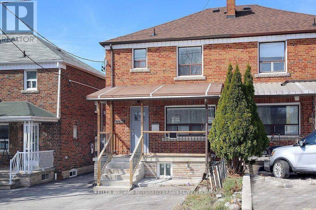 Toronto (caledonia-fairbank), ON M6E3S3,2286 Dufferin ST #Upper