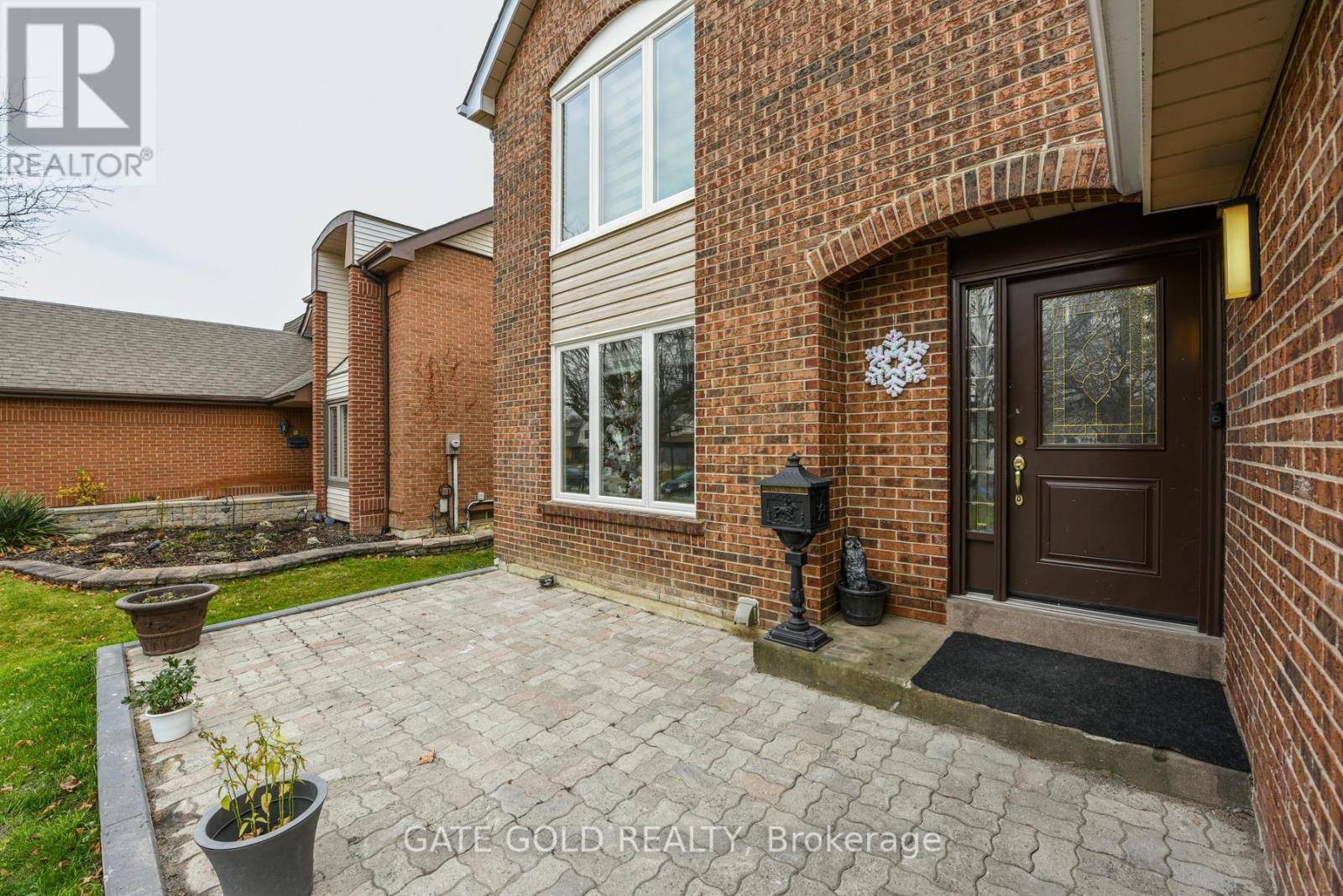 Brampton (central Park), ON L6S3E3,47 MILFORD CRESCENT S