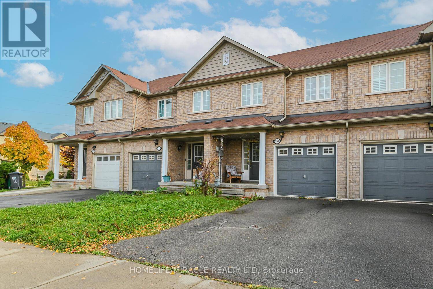 Brampton (credit Valley), ON L6X0K6,169 CRYSTAL GLEN CRESCENT