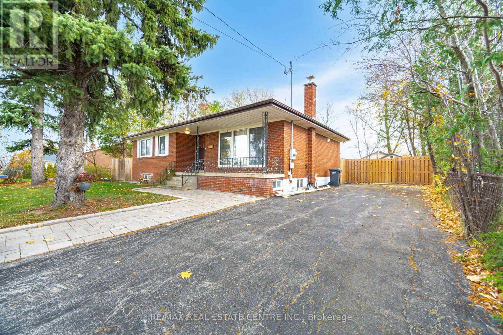 Mississauga (streetsville), ON L5M1C5,86 Vista BLVD #Upper