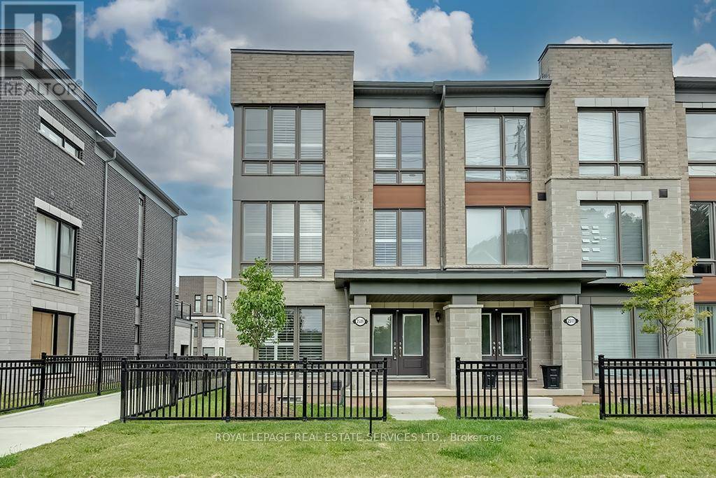 Oakville (glen Abbey), ON L6M4G3,2509 LITTLEFIELD CRESCENT