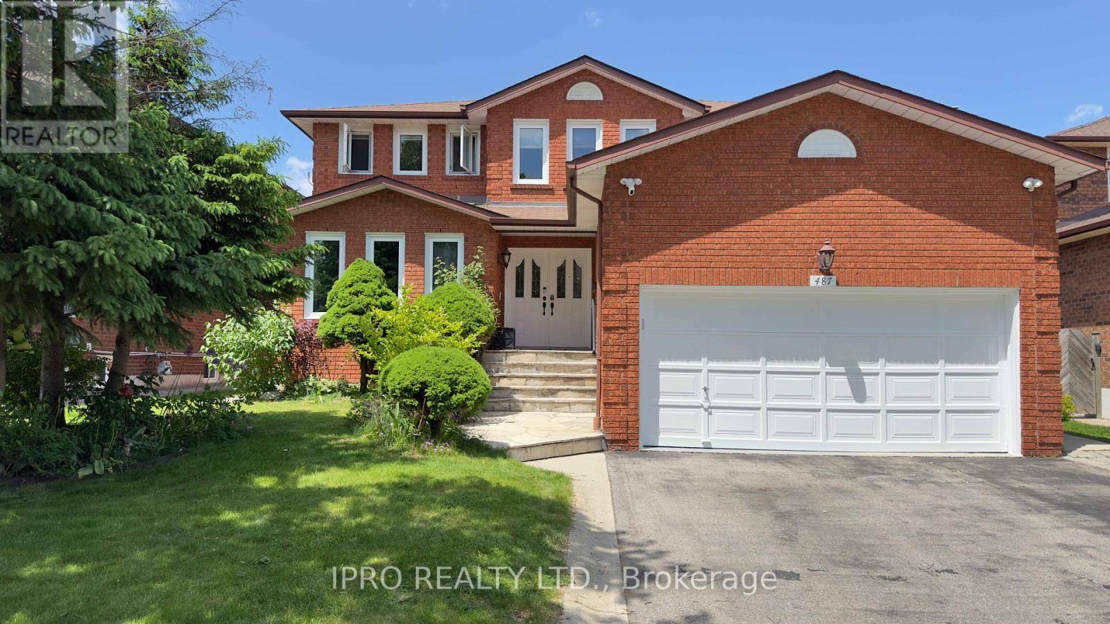 Mississauga (cooksville), ON L5B2Y1,487 CULLEN AVENUE