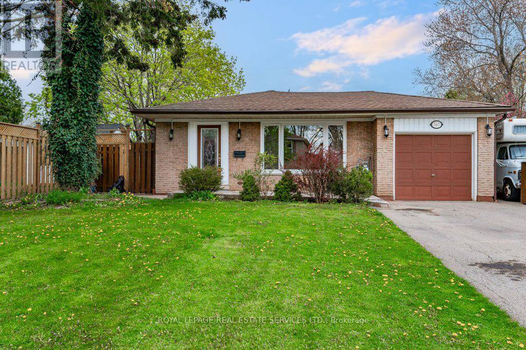 Oakville (bronte West), ON L6L3L6,367 YALE CRESCENT