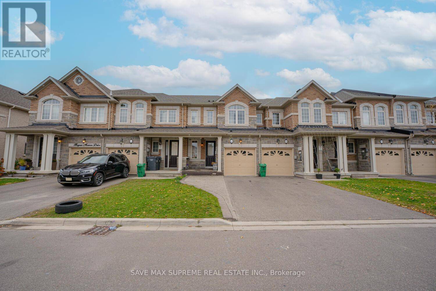 Brampton (northwest Brampton), ON L7A4V3,35 HOGAN MANOR DRIVE