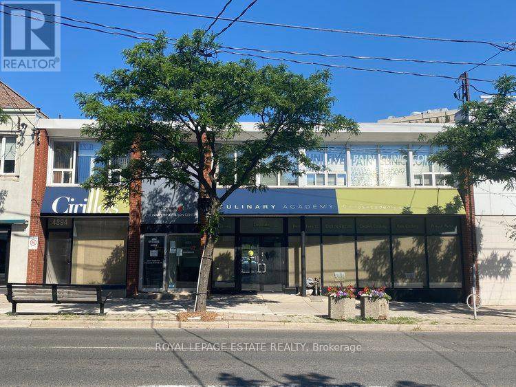 Toronto (islington-city Centre West), ON M9A1B5,4894-96 Dundas ST West #202A