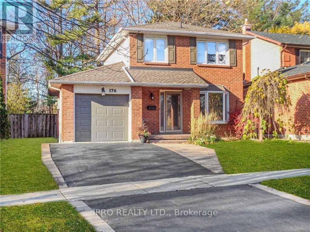 Oakville (1001 - Br Bronte), ON L6L5R9,174 CHALMERS STREET