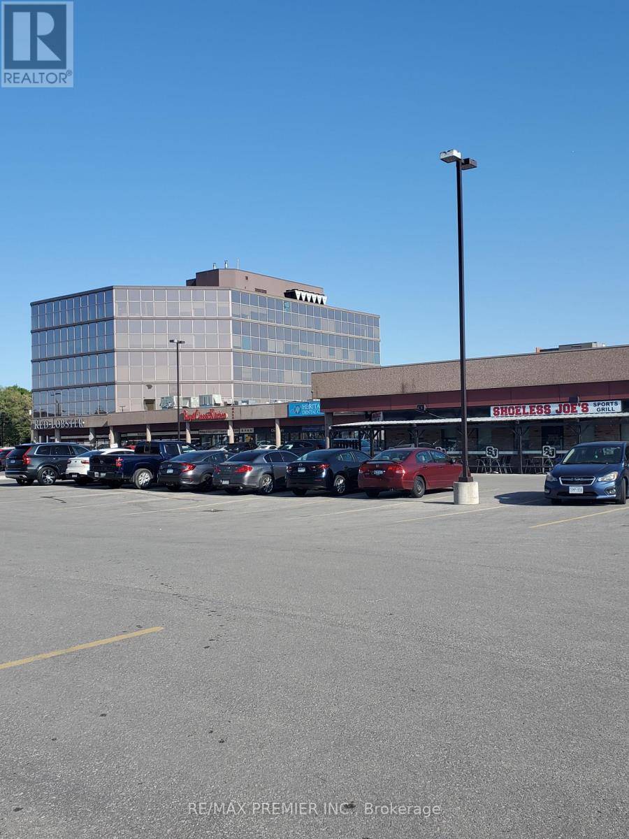 Toronto (yorkdale-glen Park), ON M6A2T3,3200 Dufferin ST #22