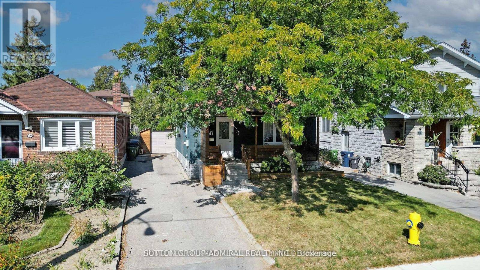 Toronto (mimico), ON M8V1X5,68 HEMAN STREET