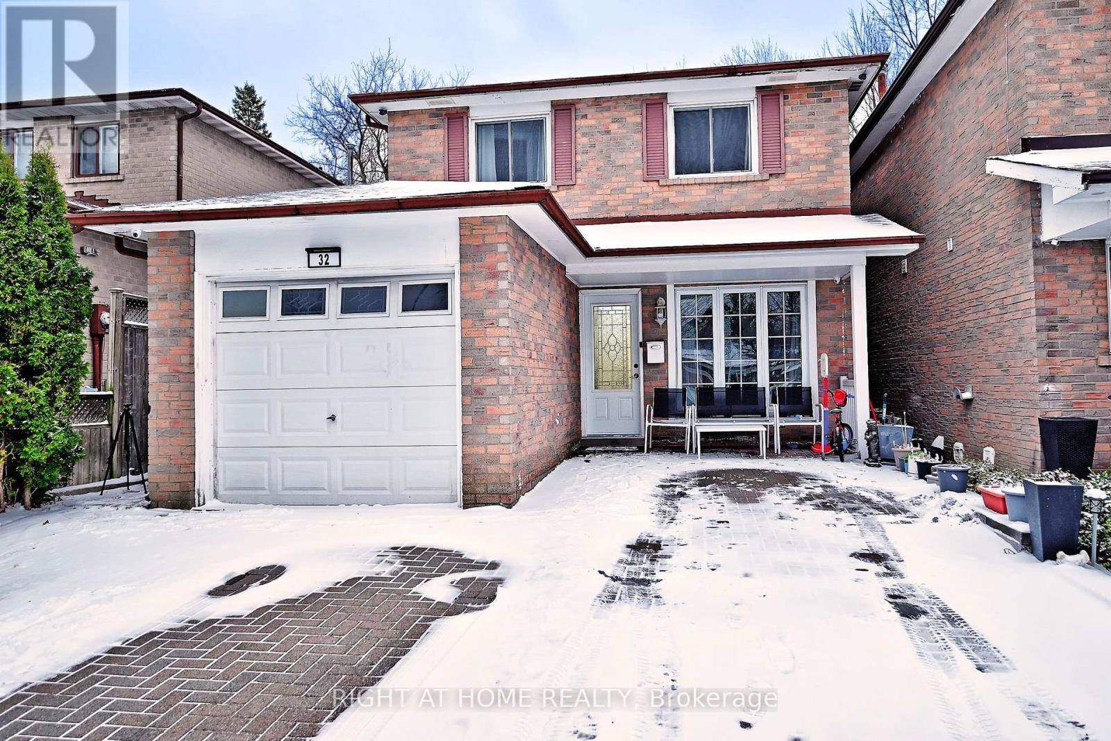 Brampton (heart Lake East), ON L6Z1N3,32 BARRINGTON CRESCENT