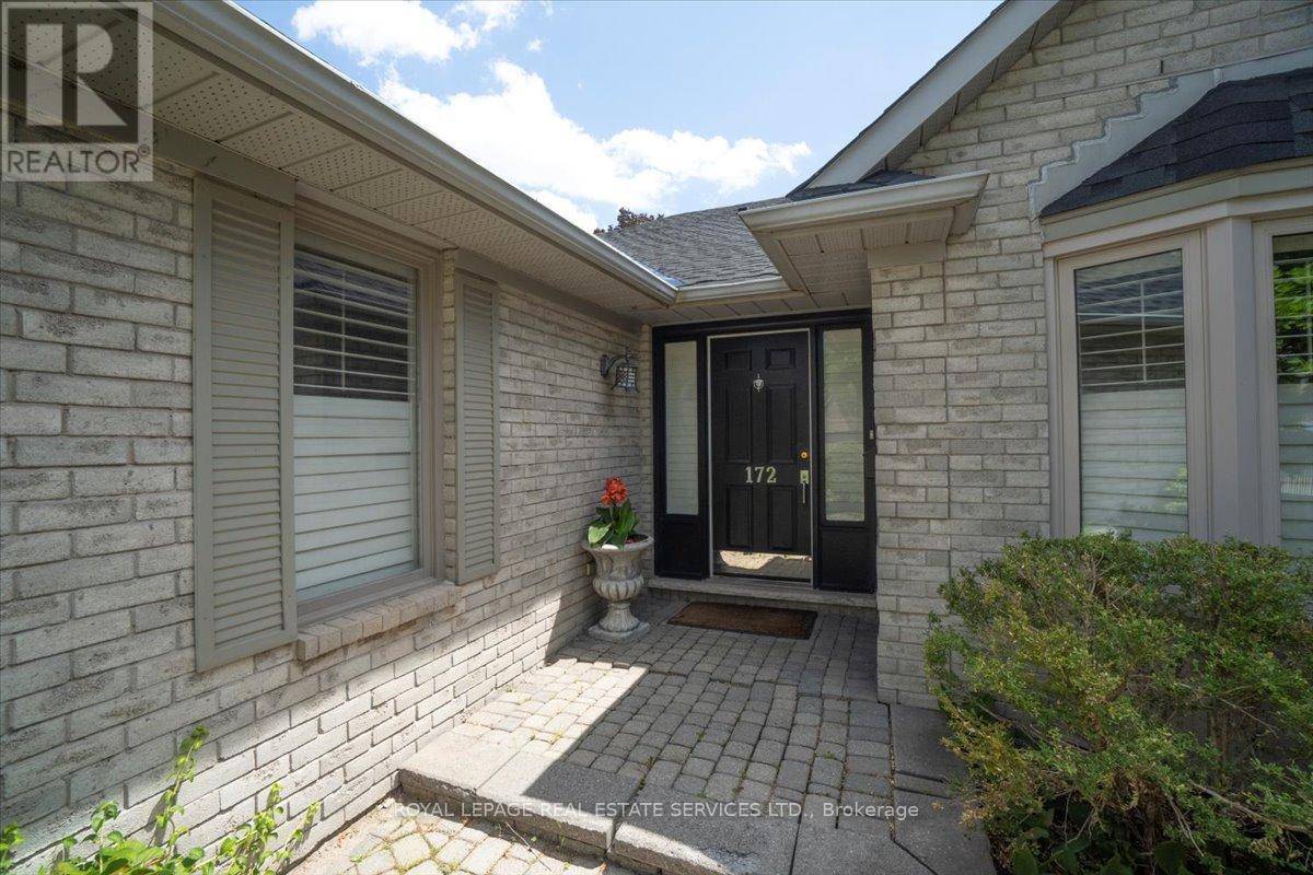 Oakville (river Oaks), ON L6H5N7,172 RIVER OAKS BOULEVARD E