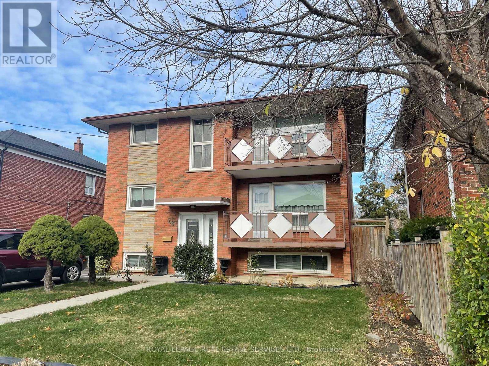 Toronto (mimico), ON M8Z1H6,66 EVANS AVENUE