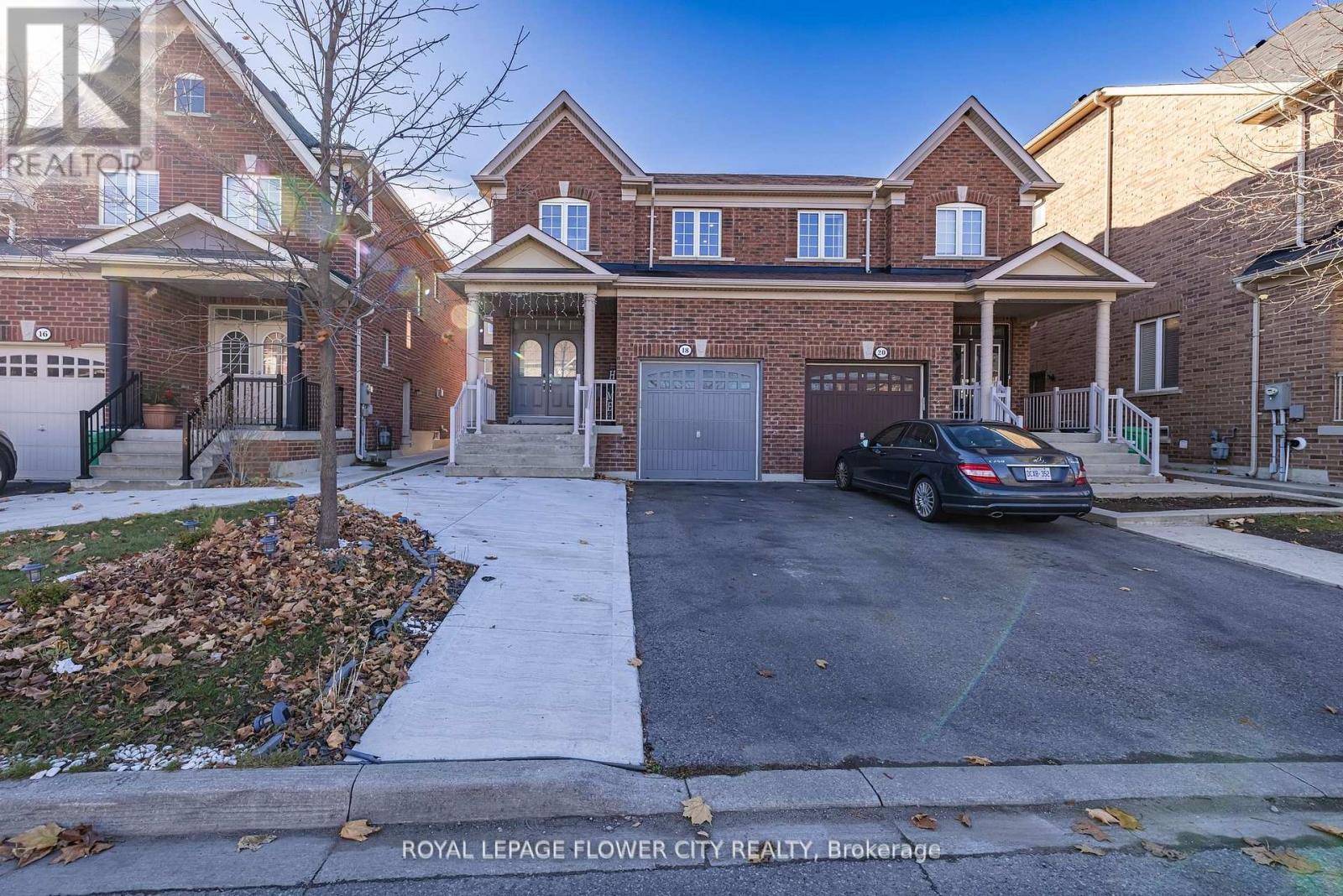 Brampton (sandringham-wellington), ON L6R3R7,18 LOFTSMOOR DRIVE