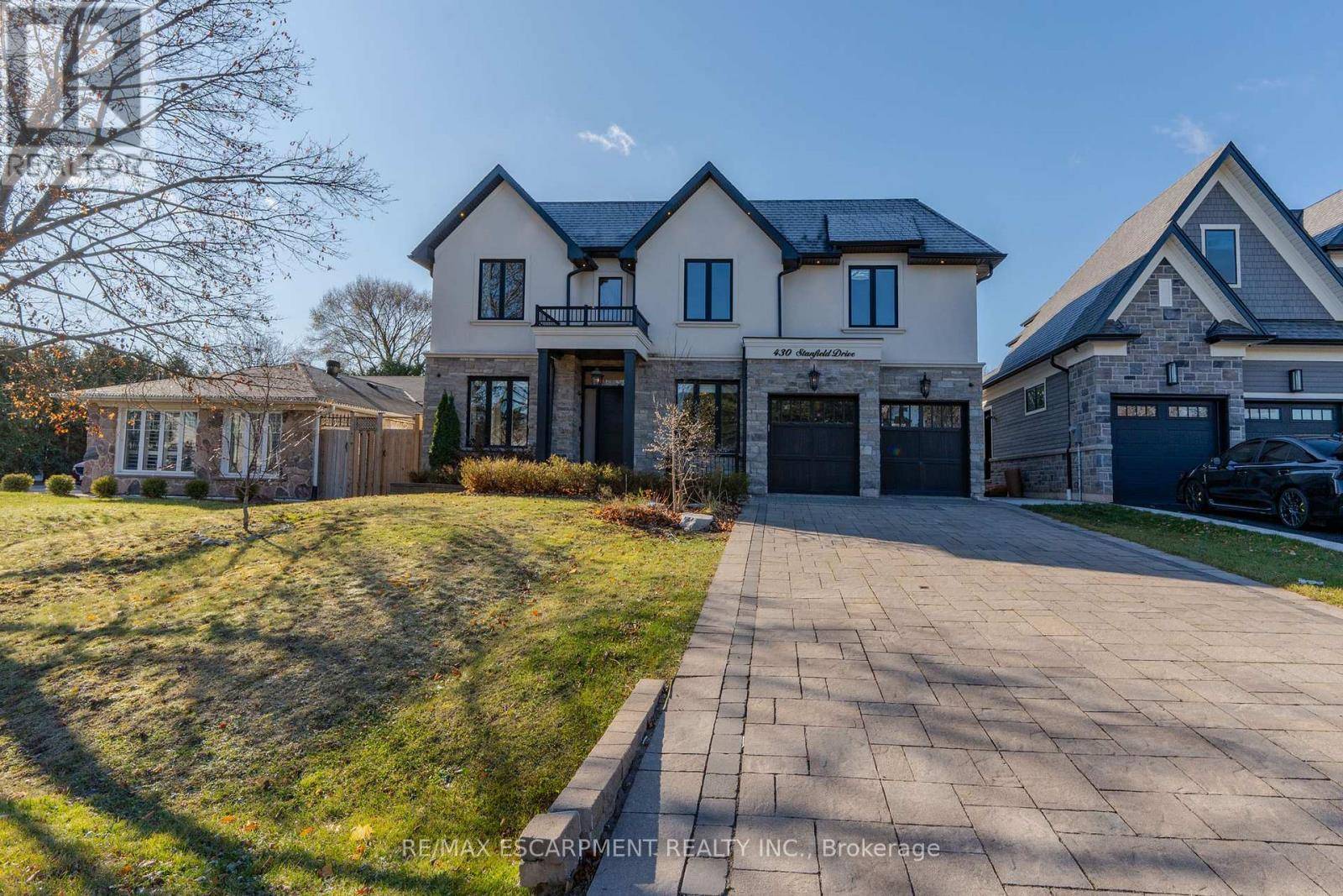 Oakville (bronte West), ON L6L3P9,430 STANFIELD DRIVE