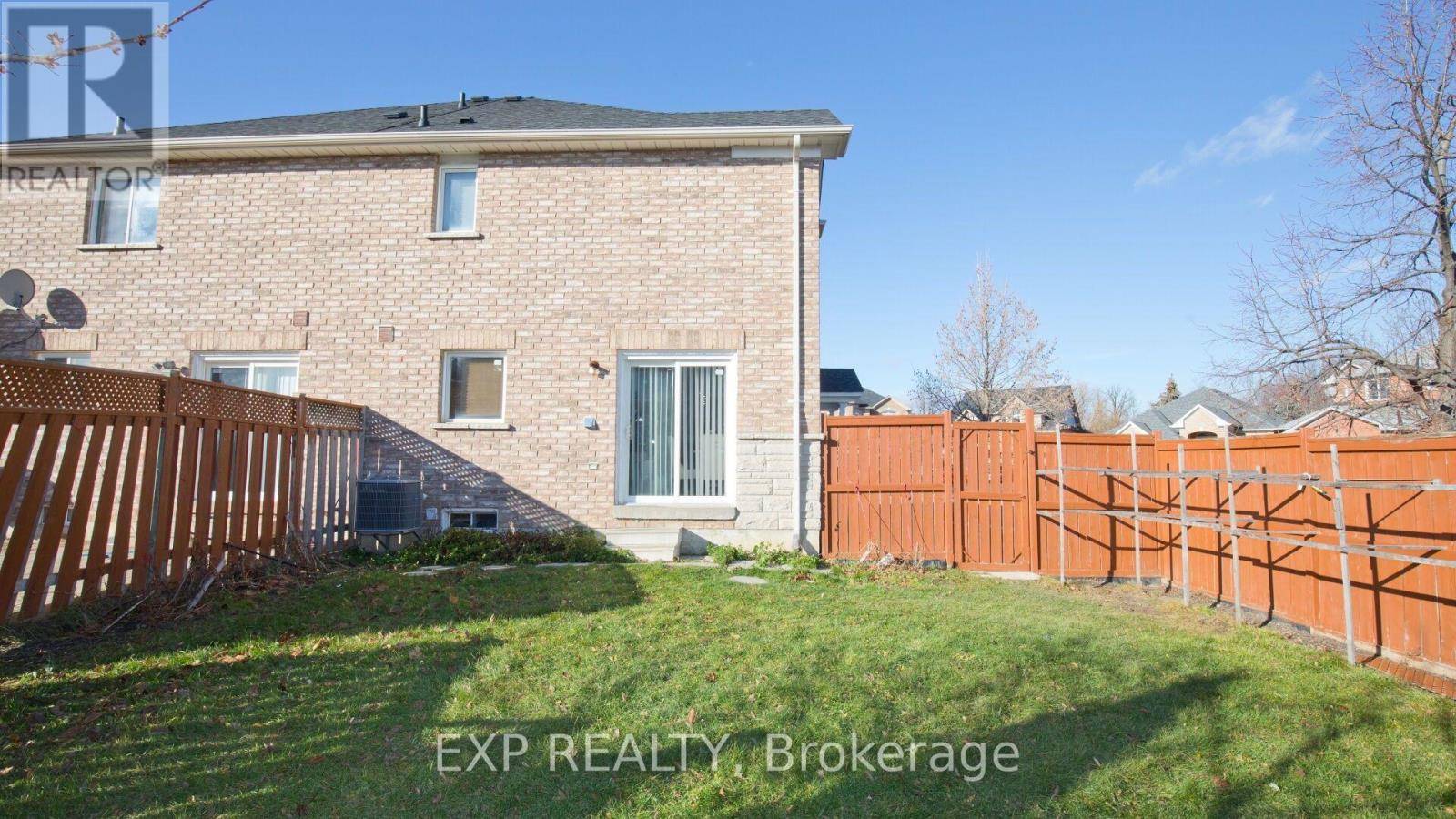 Brampton (northwest Sandalwood Parkway), ON L7A2C9,25 PRINCE CRESCENT E