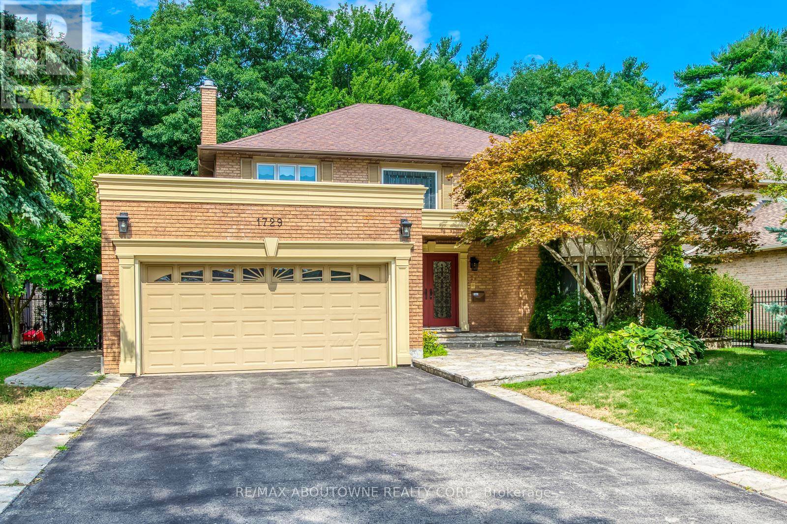 Mississauga (erin Mills), ON L5L3E2,1729 FEATHERSTON COURT