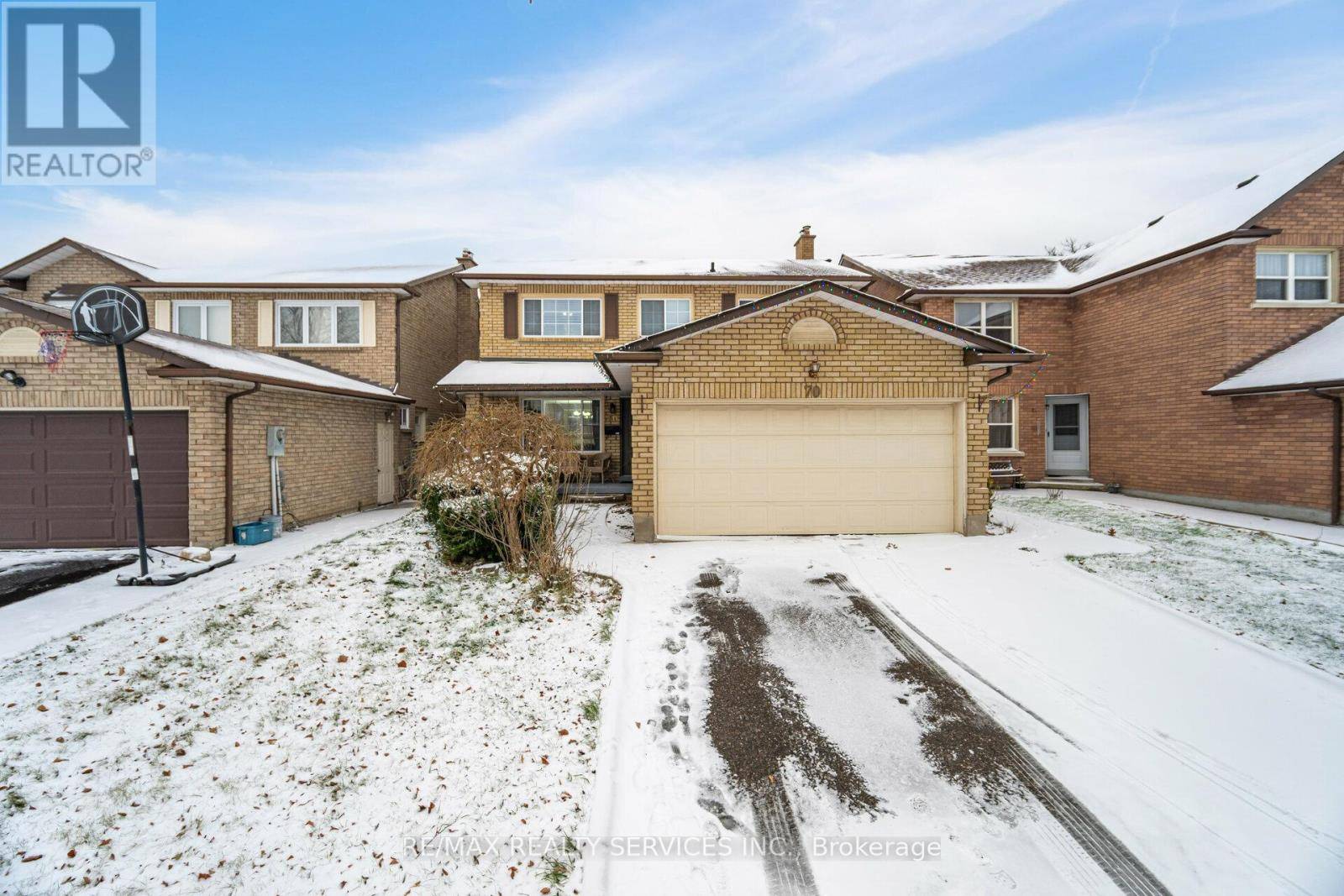 Brampton (downtown Brampton), ON L6V4B8,70 MARA CRESCENT