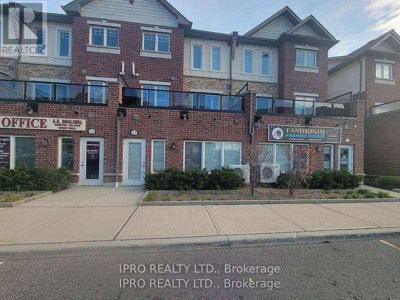 Brampton (bram West), ON L6Y0V6,32 SKY HARBOUR DRIVE