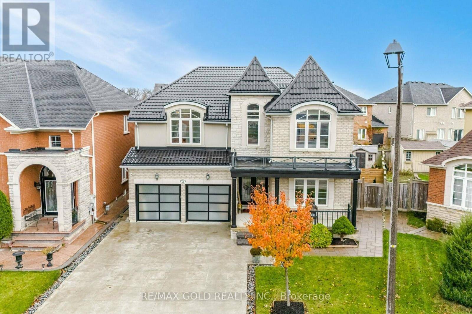 Brampton (vales Of Castlemore), ON L6P1Y8,26 REGIS CIRCLE