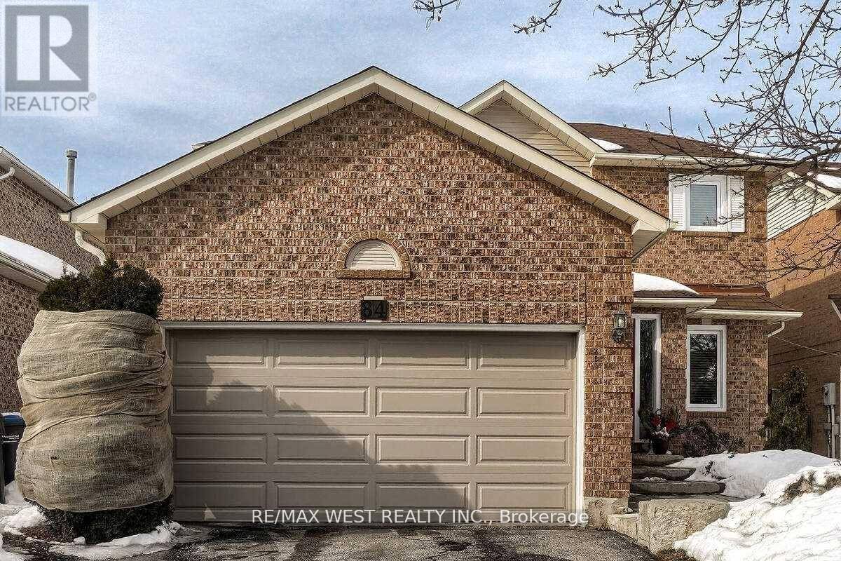 Brampton (fletcher's West), ON L6Y4S9,84 Mullis CRES #Main