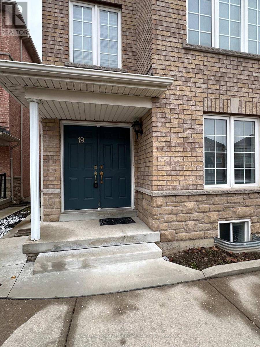 Toronto (west Humber-clairville), ON M9W0A5,19 Pedigree Mews #Upper