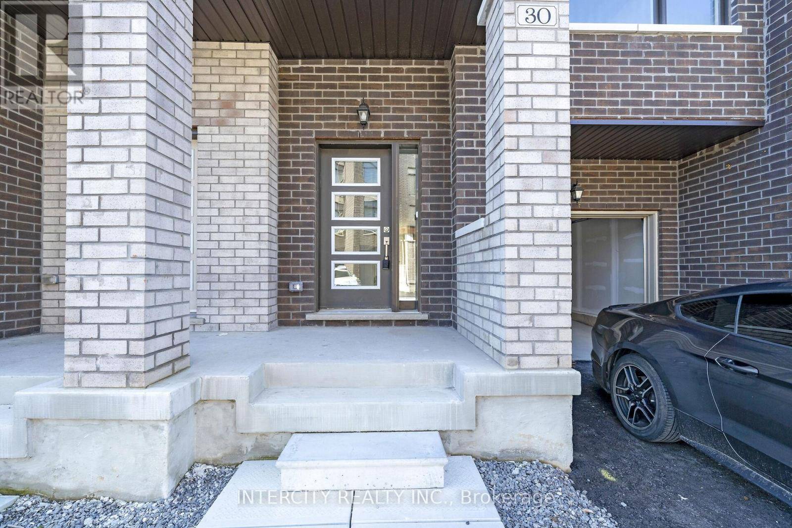 Brampton (credit Valley), ON L6Y6L2,30 QUEENPOST DRIVE N