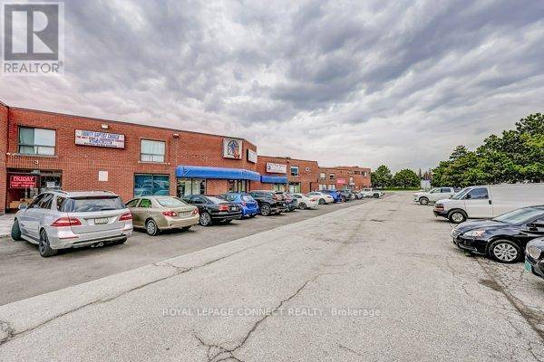 Toronto (humbermede), ON M9M2Z8,800 Arrow RD #7