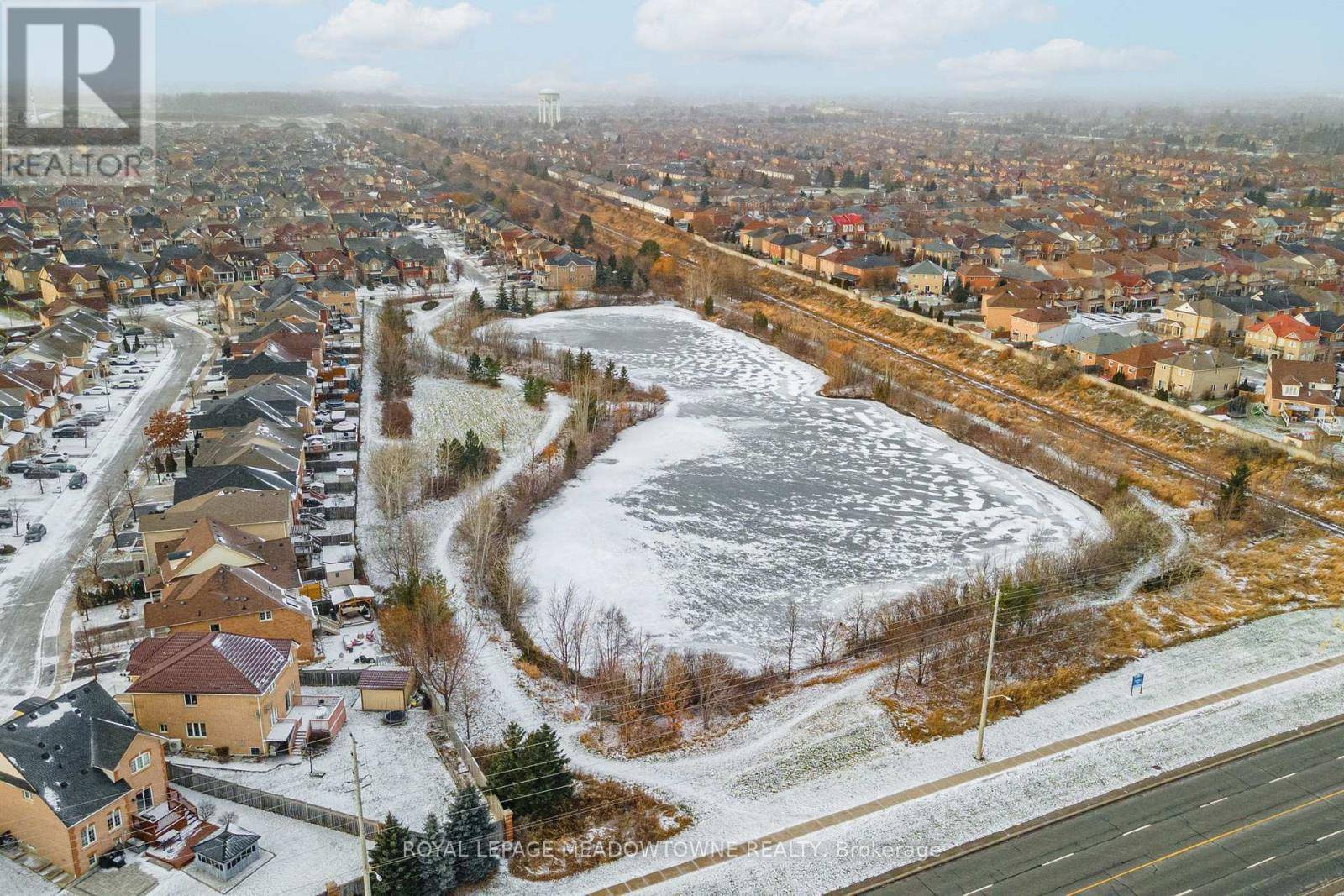 Brampton (northwest Sandalwood Parkway), ON L7A0K1,64 SPOTTED OWL CRESCENT