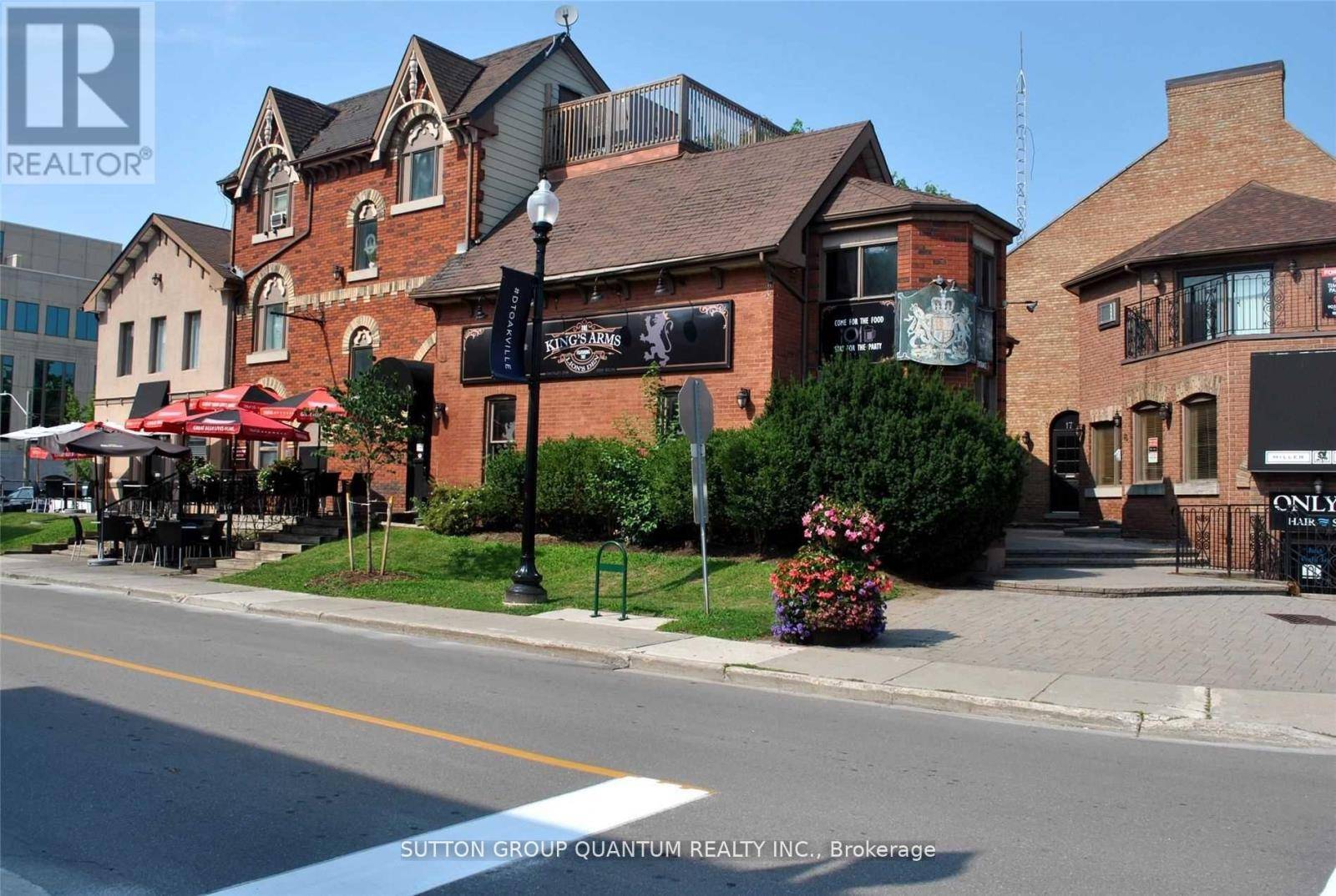 Oakville (old Oakville), ON L6J1P2,323 Church ST #21