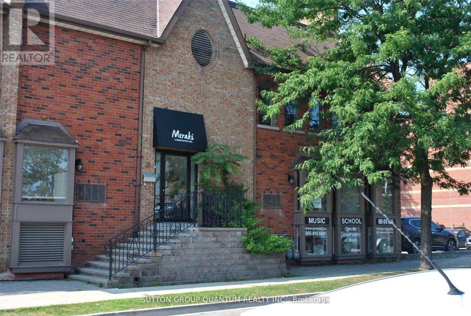 Oakville (old Oakville), ON L6J1P2,323 Church ST #21