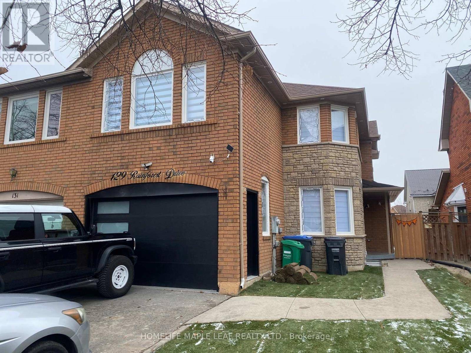 Brampton (sandringham-wellington), ON L6R1A3,129 RAINFOREST DRIVE S