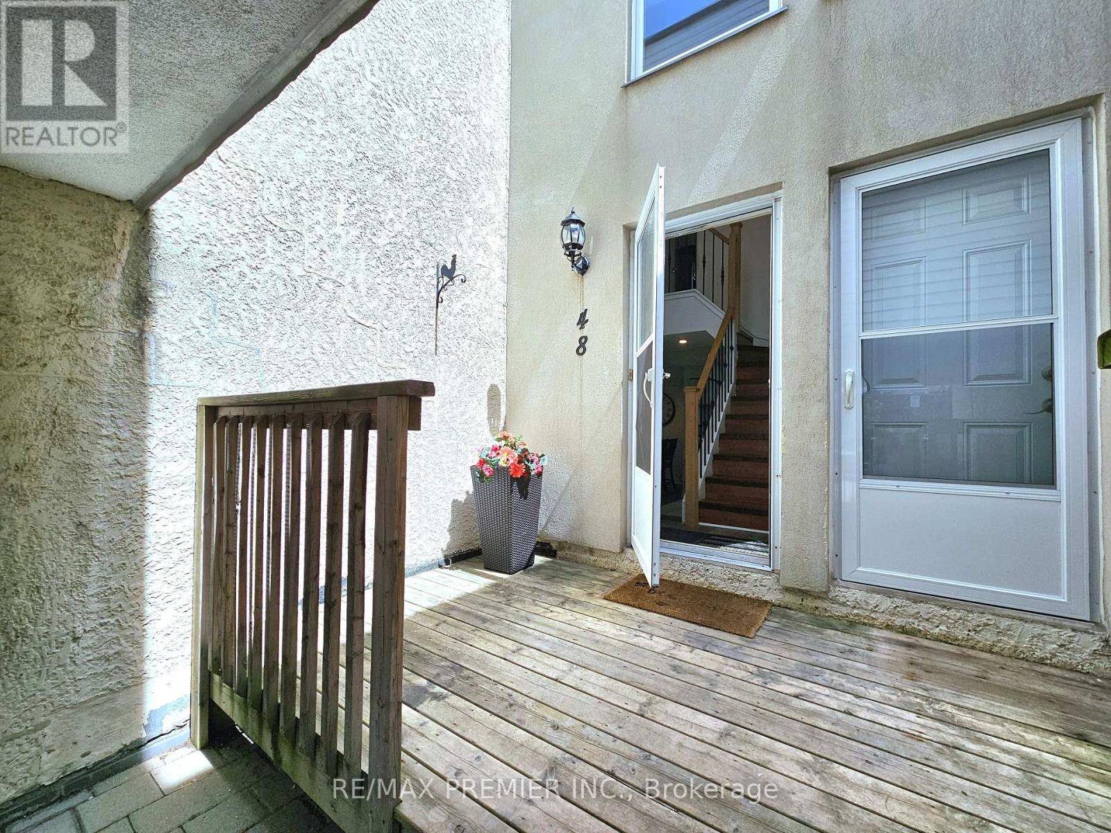 Mississauga (applewood), ON L4Y3X7,3050 Constitution BLVD #48
